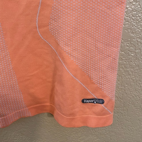 The North Face VaporWick Melon Orange V Neck Tee Size Small - Picture 8 of 8